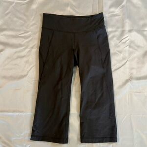 Capri Leggings Black Size Small